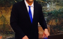 Dj Avi in the mix.jpg