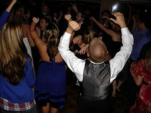 djavi_coporate dance